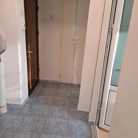 Militari Studio Near Metro Station Apartamento