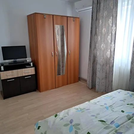 Militari Studio Near Metro Station